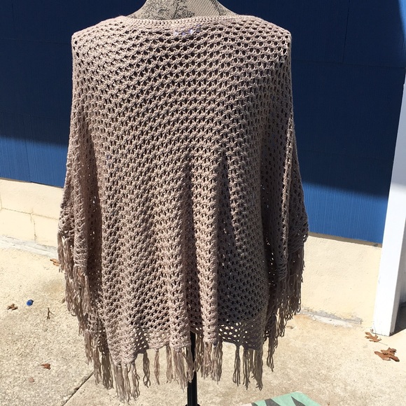 Crochet Poncho - Picture 5 of 8